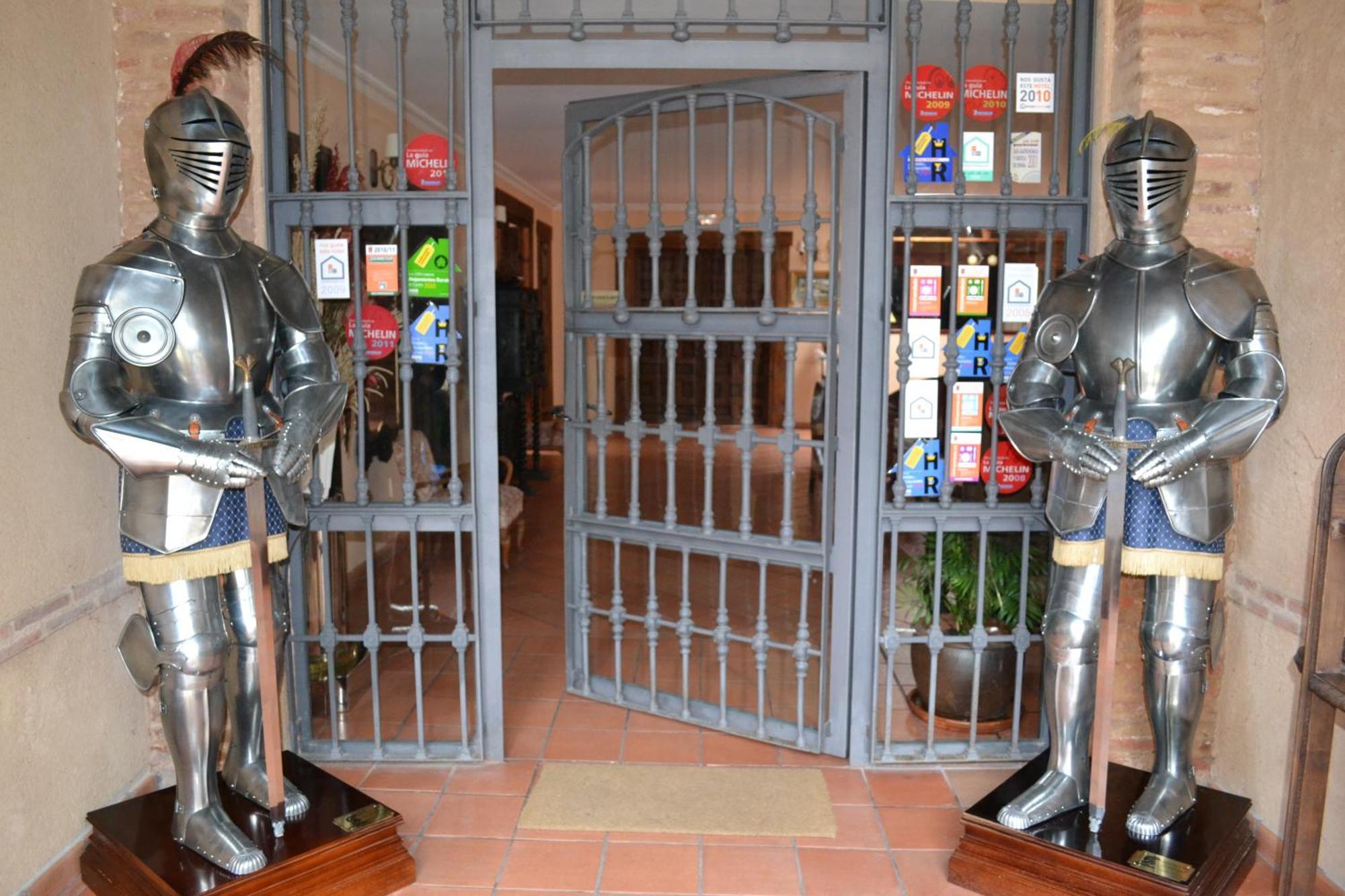 Posada Real Del Pinar Pozal De Gallinas Luaran gambar