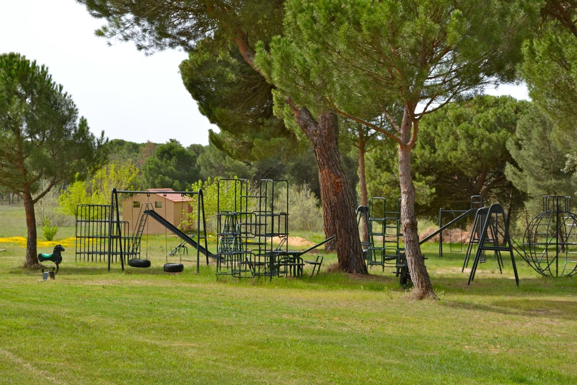 Posada Real Del Pinar Pozal De Gallinas Luaran gambar